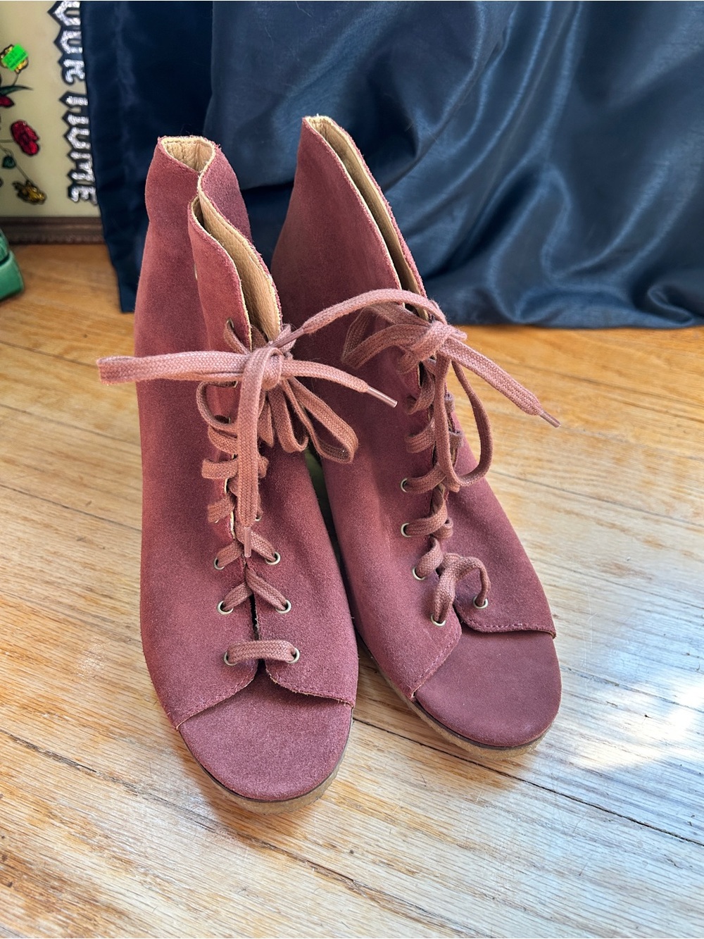 UGG Elyse Open Toe Maroon Leather Lace Up Ankle Wedge Heels Womens Size 9